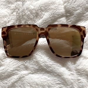 Quay “On The Prowl” sunglasses